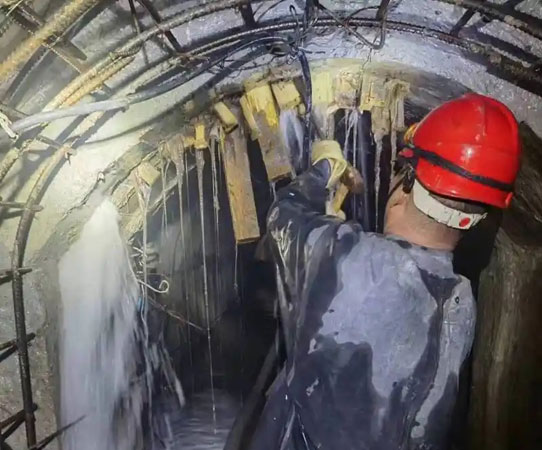 皂市镇大坝堵漏