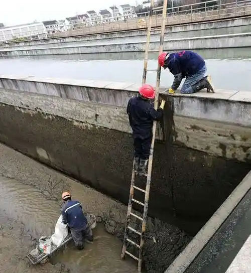 皂市镇污水池堵漏